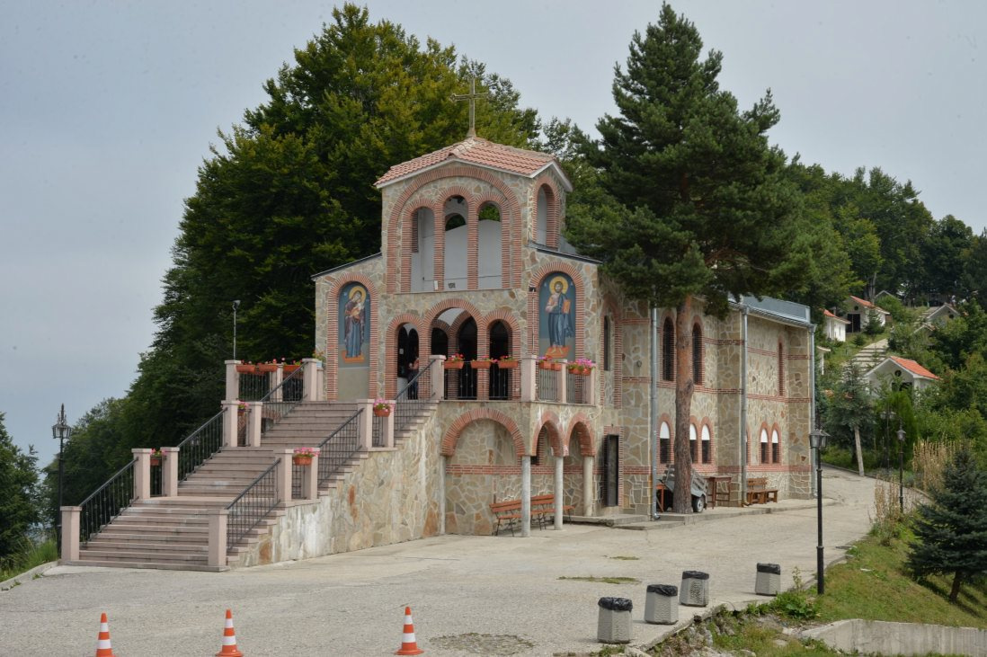 Манастир „Св. Троица“ – Кръстова гора